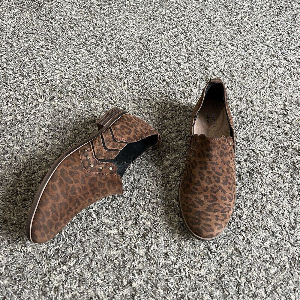 Clarks Collection Trish Bell Bootie Ankle Boot 8 Leopard Suede Studs Comfort